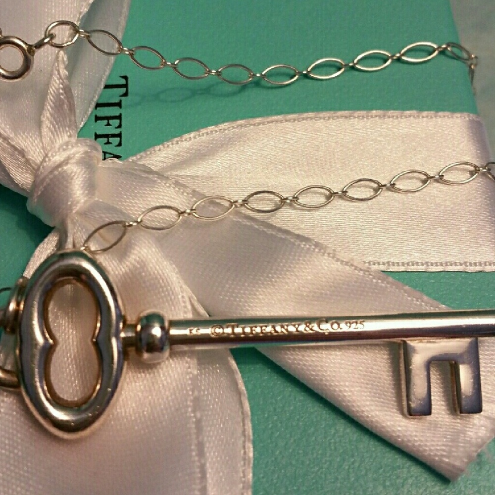 Tiffany & Co. Large Key & 20" Loop Chain - image 2